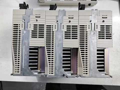 White Label SGDV-120A15AY819AA Motor & Drive Component product photo 4