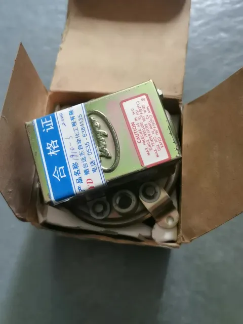 Dwyer 1910-5 Industrial Sensor product photo 1