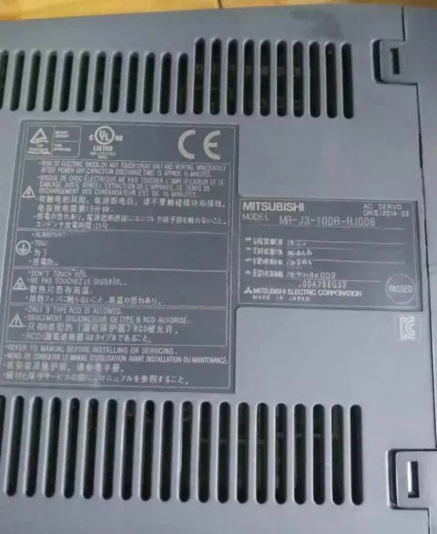 Mitsubishi Electric MR-J3-100B-RJ006 Motor & Drive Component product photo 2