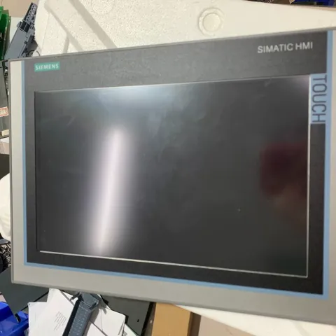 Siemens 6AV2124-0MC01-0AX0 Industrial Automation Component — product photo 23 of 23
