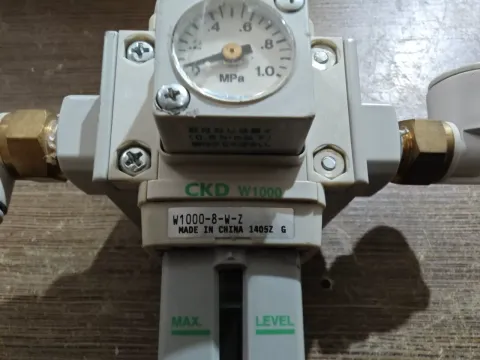 CKD W1000-8-W-Z Industrial Automation Component — product photo 2 of 8