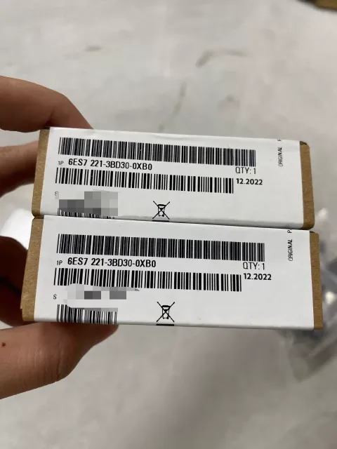 Siemens 6ES7221-3BD30-0XB0 Industrial Automation Component product photo 1