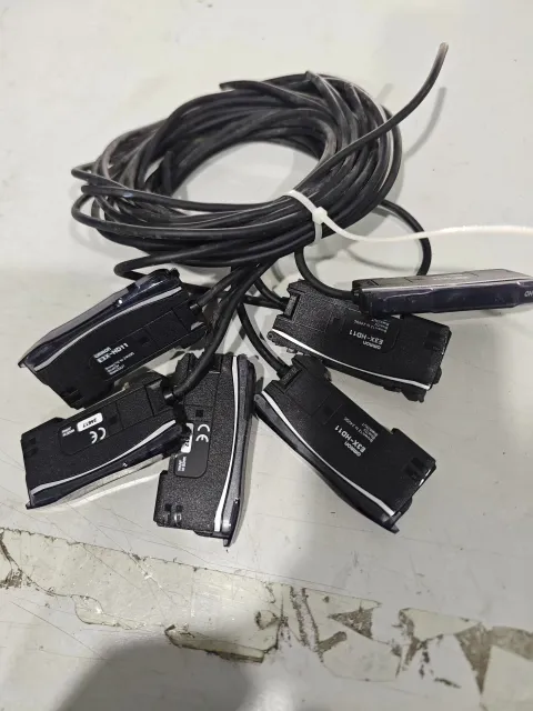 OMRON E3X-HD11 Industrial Sensor — product photo 6 of 8
