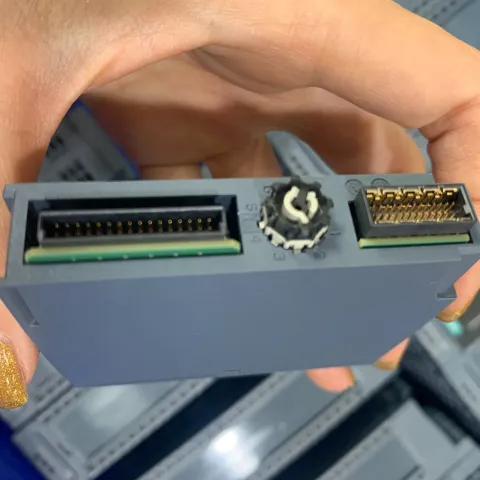 Siemens 6ES7134-6GF00-0AA1 Industrial Automation Component — product photo 10 of 11