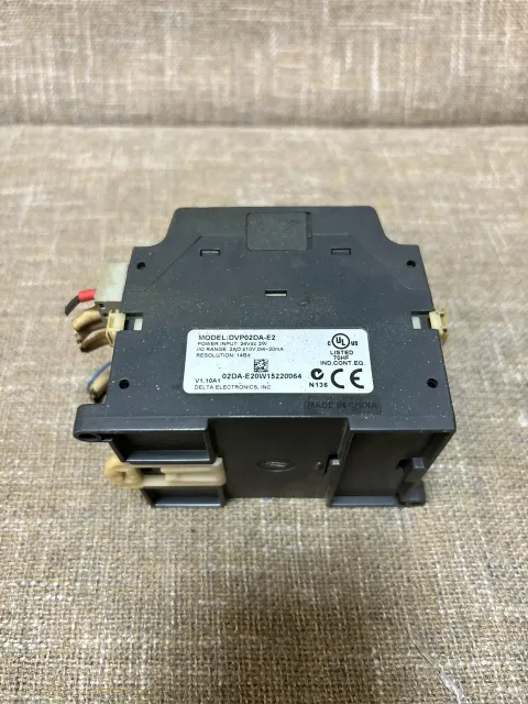 Delta DVP02DA-E2 PLC Module product photo 2