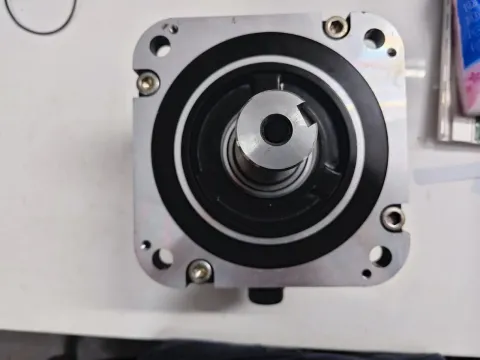 Yaskawa SGMGV-30ADC61 Motor & Drive Component — product photo 32 of 37