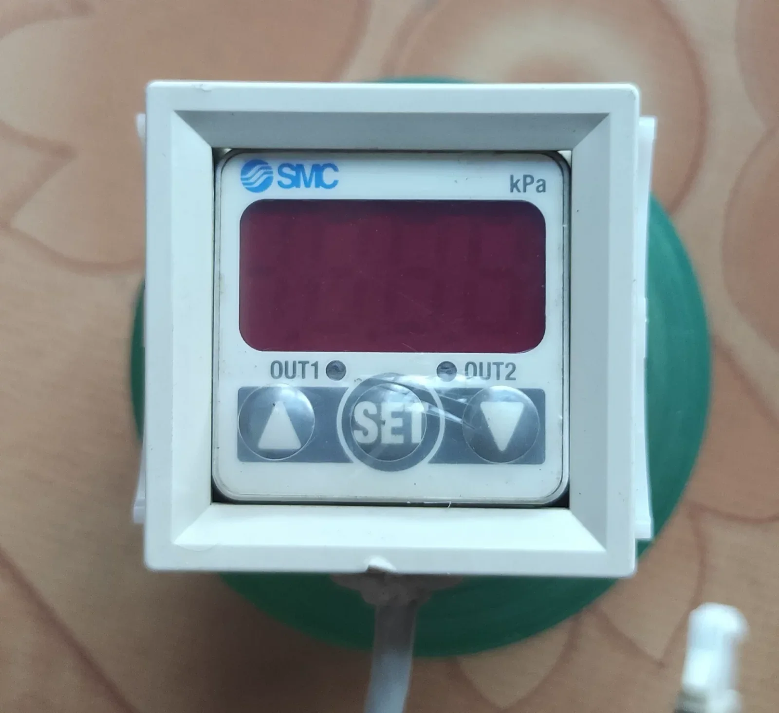 SMC ZSE40-01-22-M Industrial Sensor product photo 1