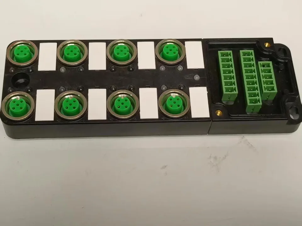 SVLEC SCAB-M12-8C/2-P-SP1 Industrial Sensor product photo 1