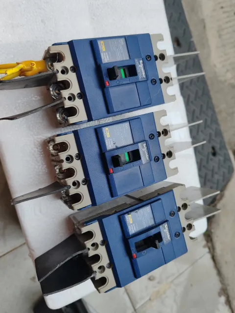 Schneider Electric / Merlin Gerin EZD100E 50A Industrial Automation Component product photo 2