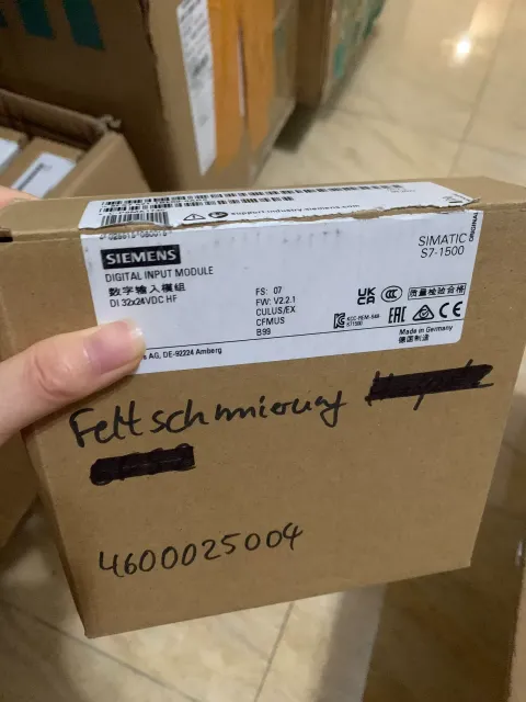 Siemens 6ES7521-1BL00-0AB0 Industrial Automation Component — product photo 11 of 15