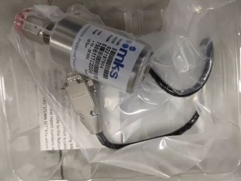 MKS Instruments 750B11TCD2GG Industrial Sensor — product photo 2 of 13