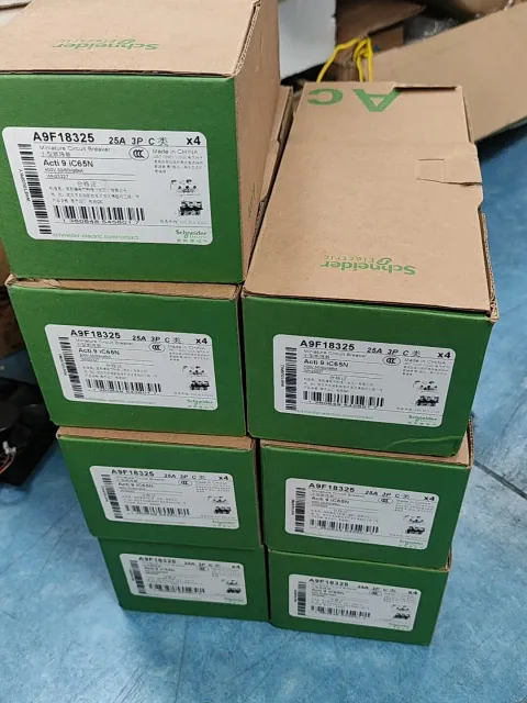 Schneider Electric A9F18325 Industrial Automation Component product photo 1