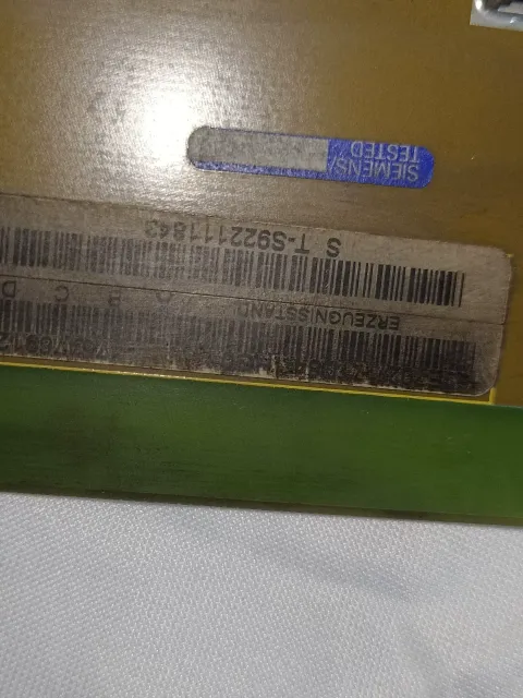 Siemens 6SE7027-7TD84-1HG0 Industrial Control Board product photo 2