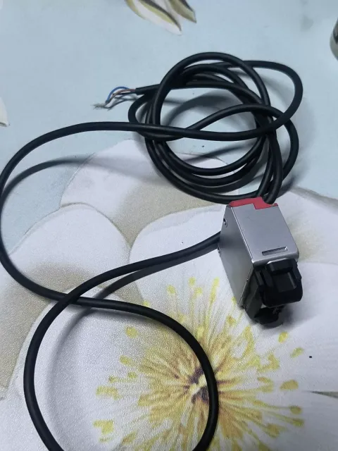 KEYENCE LR-WF10 Industrial Sensor product photo 6
