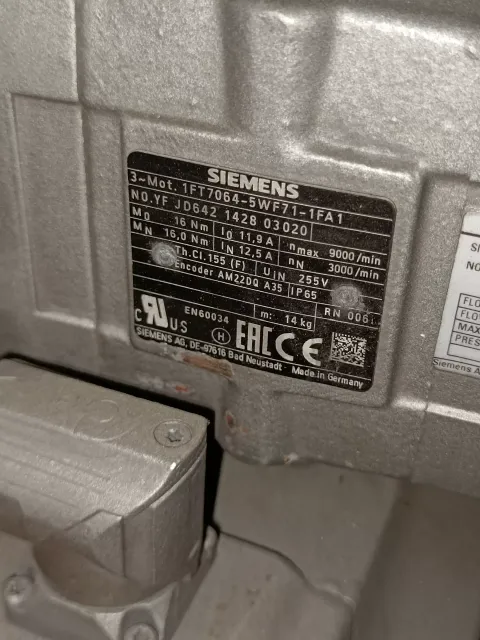Siemens 1FT7064-5WF71-1FA1 Motor & Drive Component — product photo 11 of 16