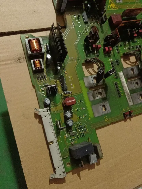Siemens 6SE7027-2TD84-1HF3 Motor & Drive Component — product photo 3 of 13