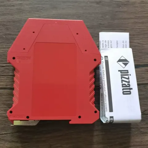 Pizzato CS AR-05V024 Industrial Relay — product photo 10 of 12