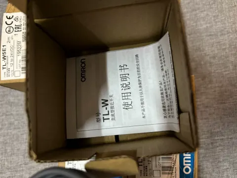 OMRON TL-W5E1 Industrial Sensor product photo 4