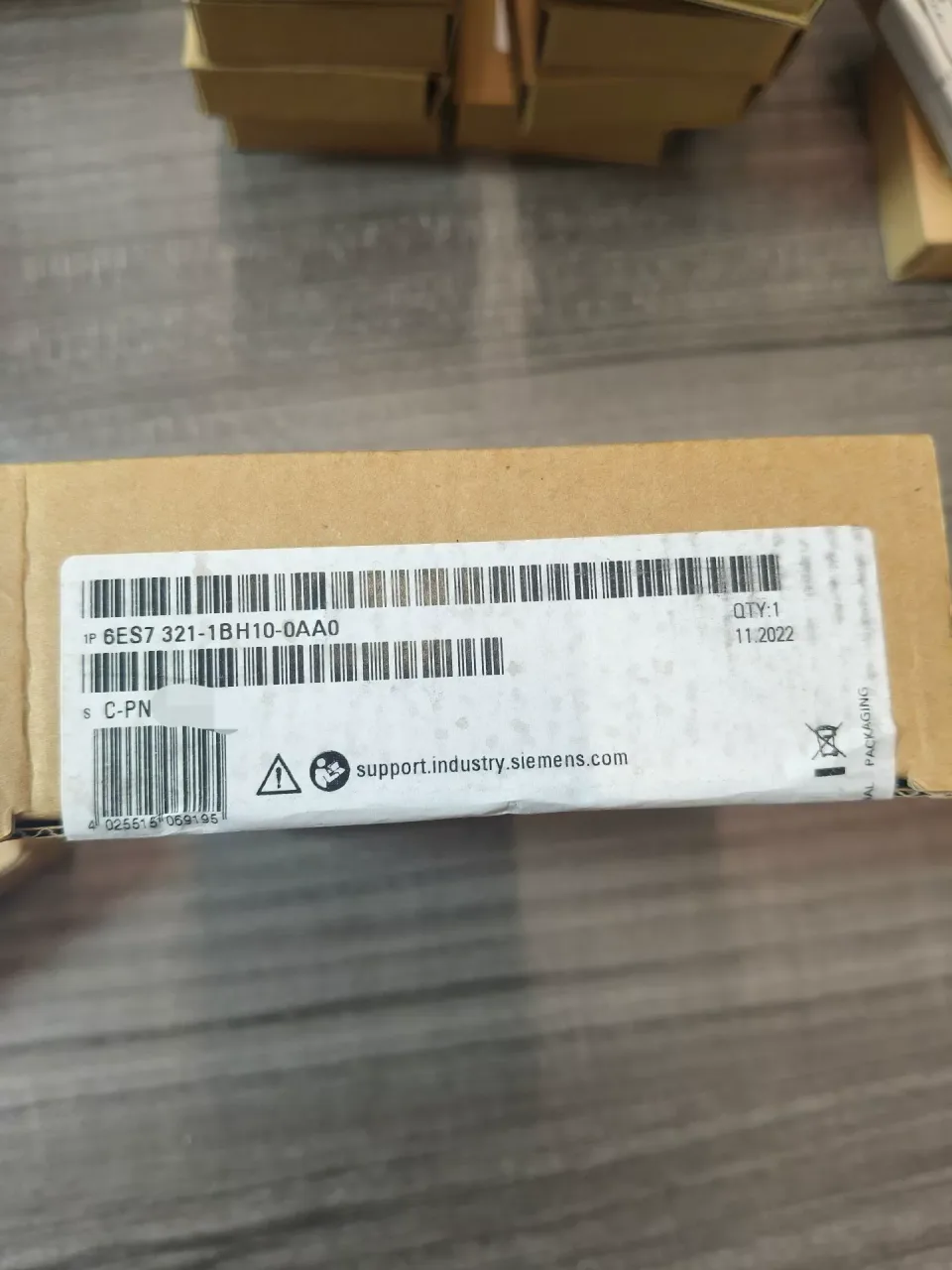 Siemens 6ES7 321-1BH10-0AA0 PLC Module product photo 1