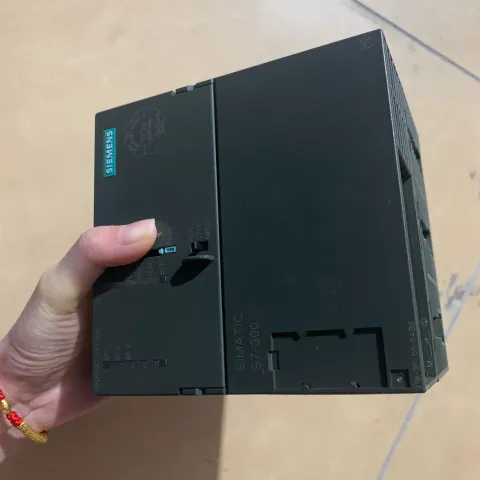 Siemens 6ES7318-3FL00-0AB0 PLC Module — product photo 10 of 13