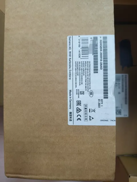 Siemens 6GK5204-2BB10-2AA3 Industrial Sensor — product photo 2 of 3