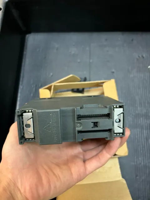Siemens 6ES7 322-1HF01-0AA0 PLC Module product photo 6