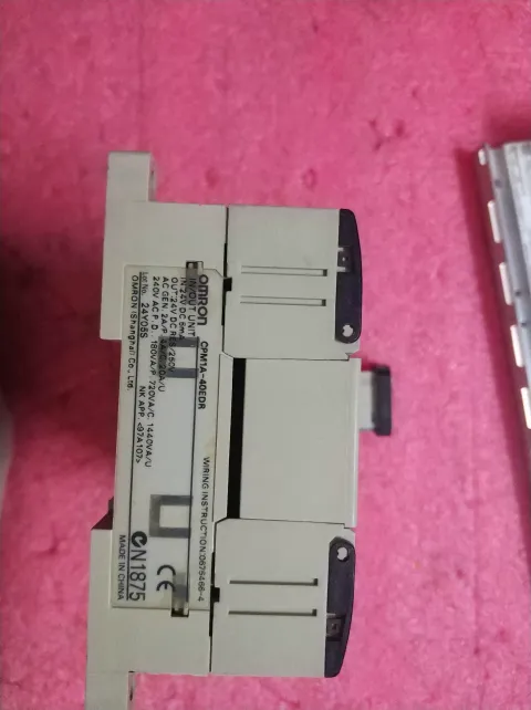 OMRON CPM1A-40EDR PLC Module — product photo 4 of 4