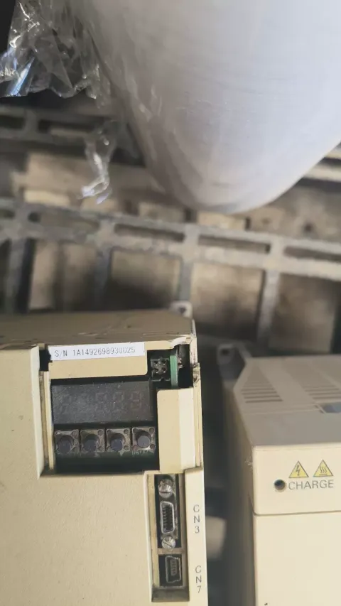 Yaskawa SGDV-200A01A002000 / SGMGV-30ADC61 Motor & Drive Component product photo 3