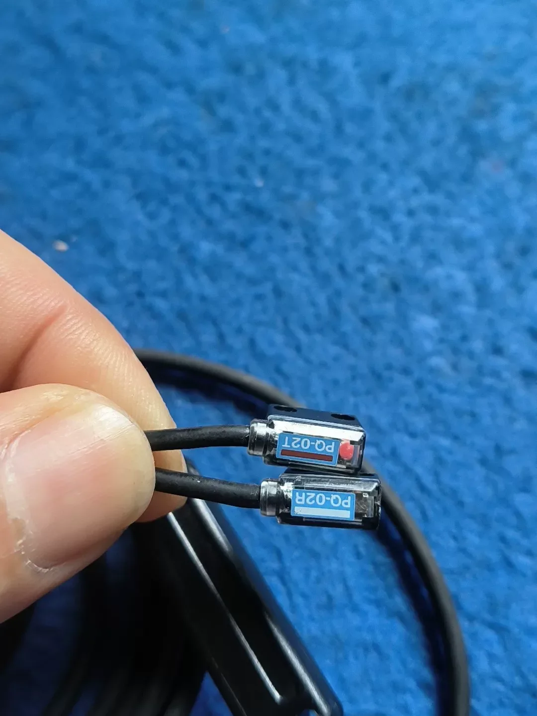 Keyence PQ-02T + PQ-02R Industrial Sensor product photo 1