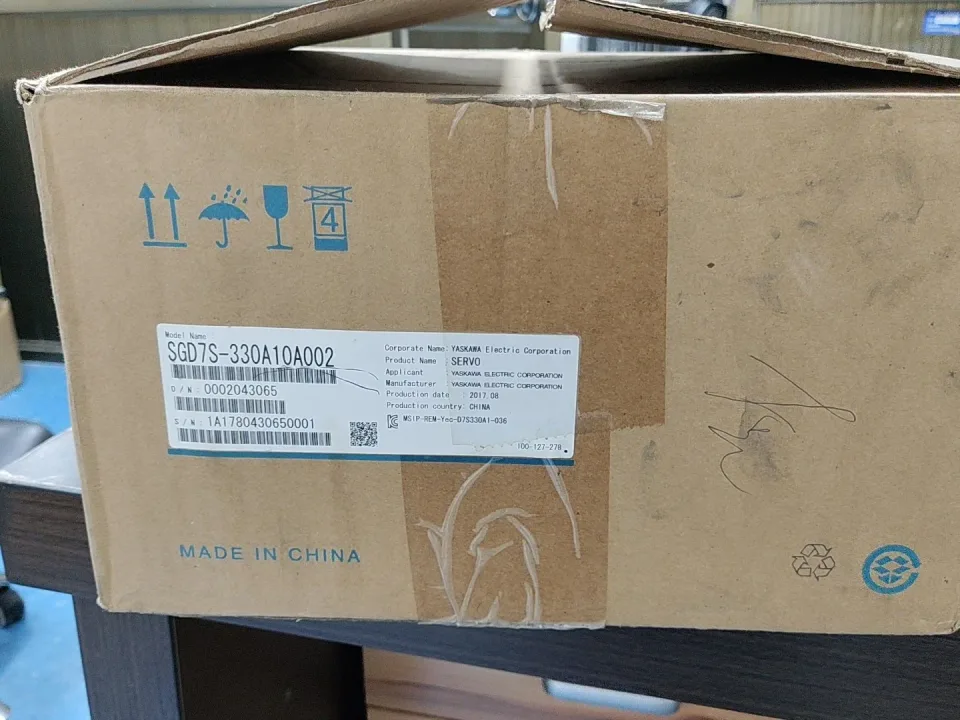 Yaskawa SGD7S-330A10A002 Motor & Drive Component product photo 1