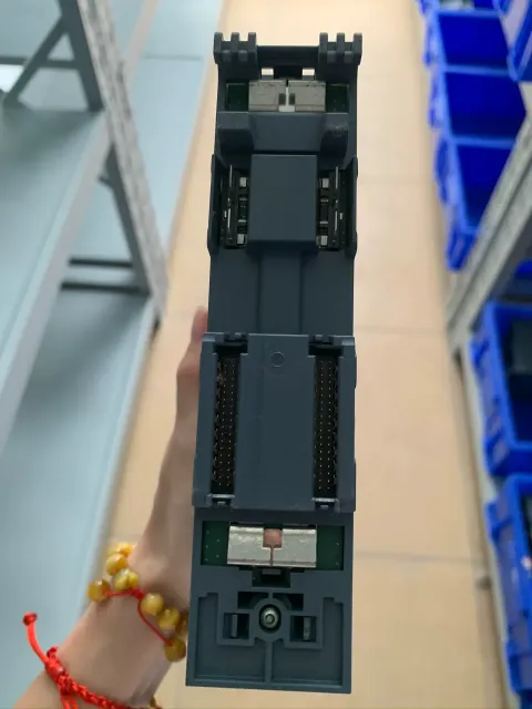 Siemens 6ES7522-1BH01-0AB0 PLC Module — product photo 14 of 20
