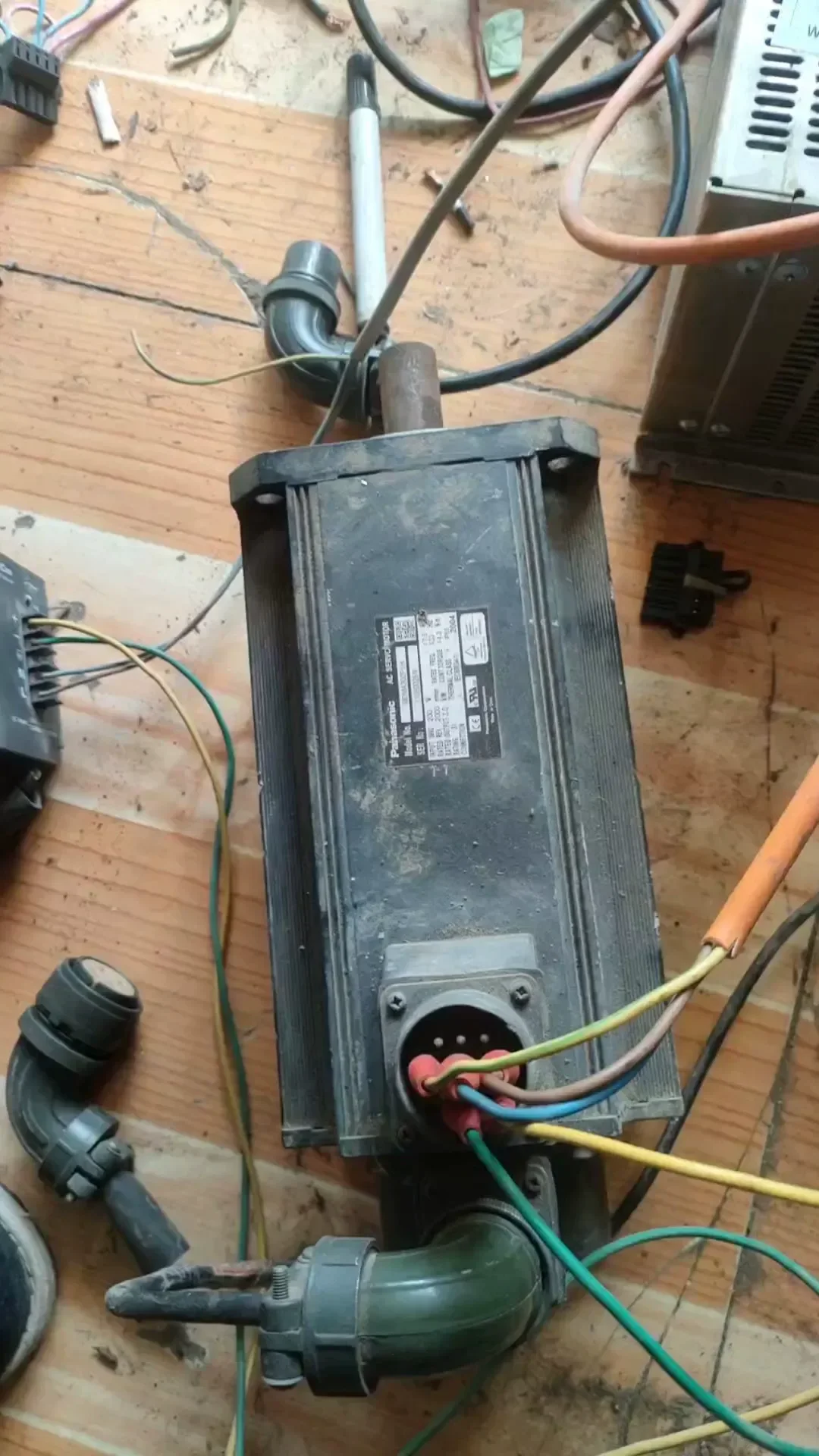 Panasonic MFDDTA390003 / MDMA302P1H Motor & Drive Component product photo 1