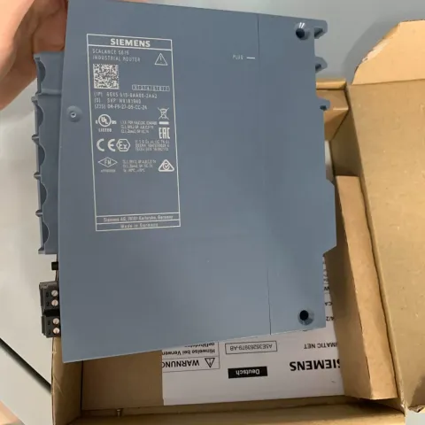 Siemens 6GK5615-0AA00-2AA2 Industrial Automation Component — product photo 7 of 11