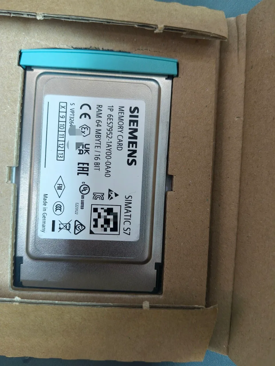 Siemens 6ES7952-1AY00-0AA0 Industrial Automation Component product photo 1