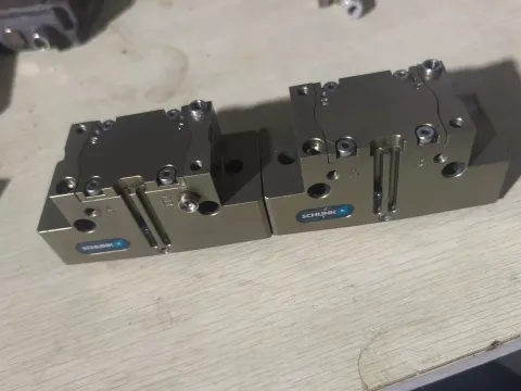 SCHUNK PGN+80-1 Industrial Automation Component product photo 2