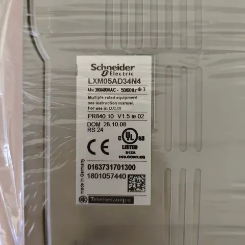 Schneider Electric / Telemecanique LXM05AD34N4 Motor & Drive Component product photo 4