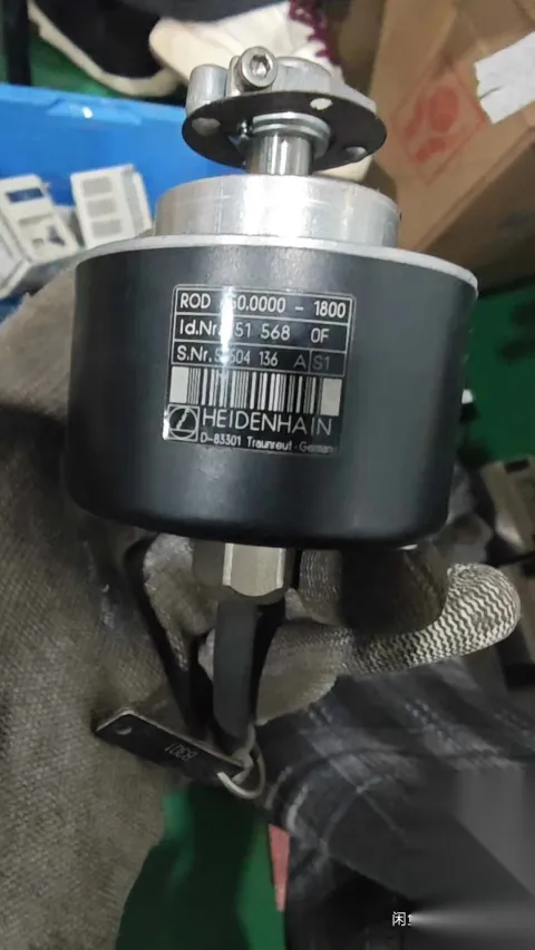 HEIDENHAIN ROD 450.0000-1800 / Id.Nr. 251 568 0F Industrial Encoder product photo 1