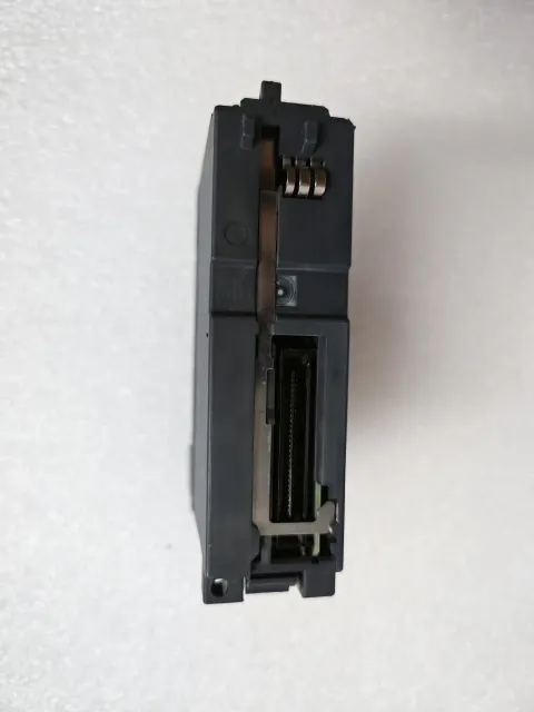 Mitsubishi Electric QY80 PLC Module — product photo 4 of 42