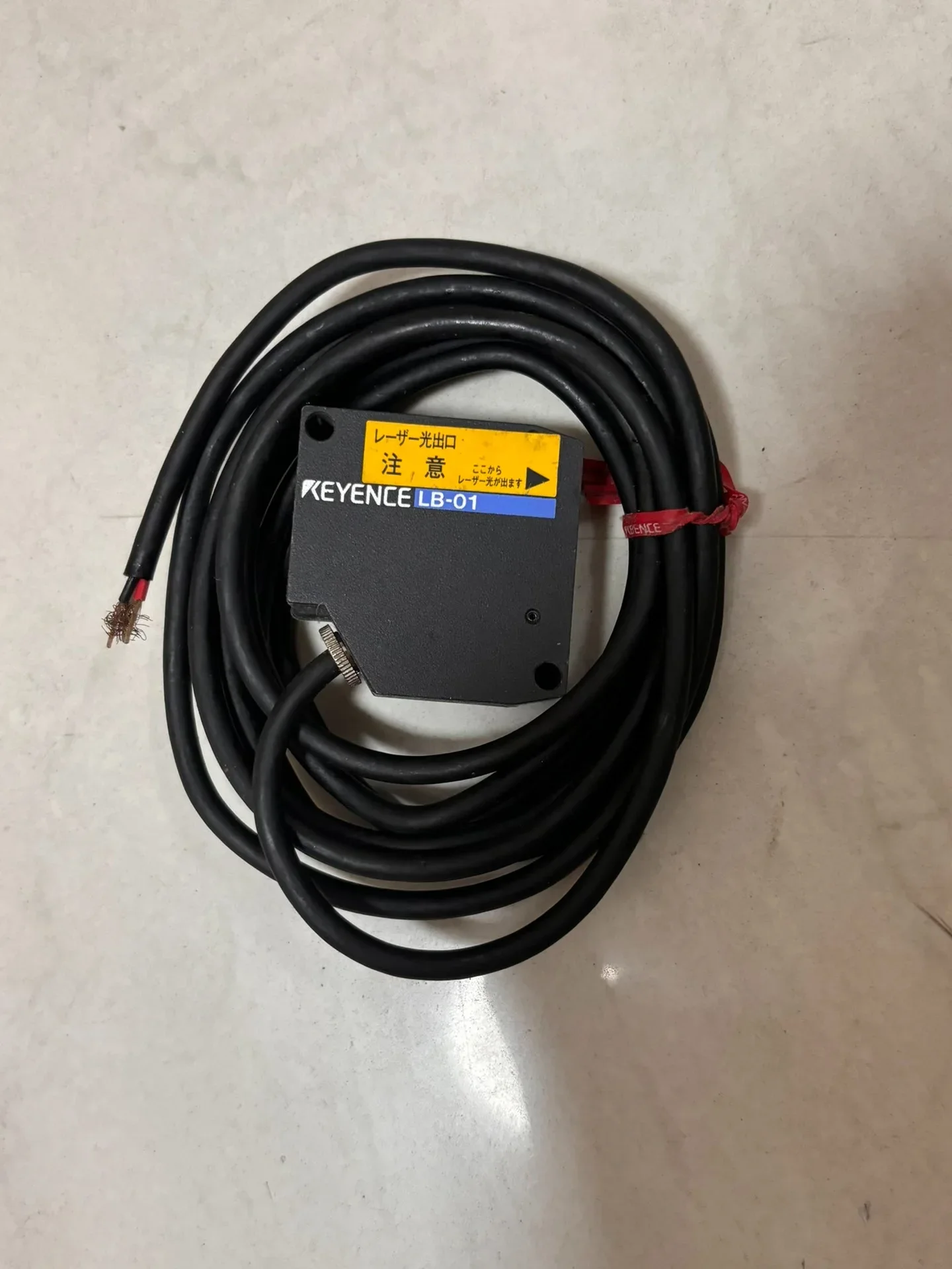 KEYENCE LB-01 Industrial Sensor product photo 1