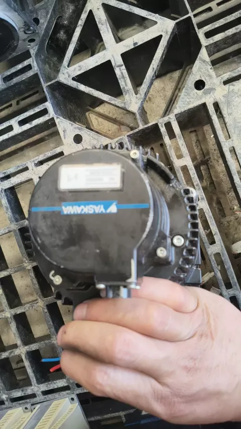 Yaskawa SGM7G-13AFC6C Motor & Drive Component product photo 9