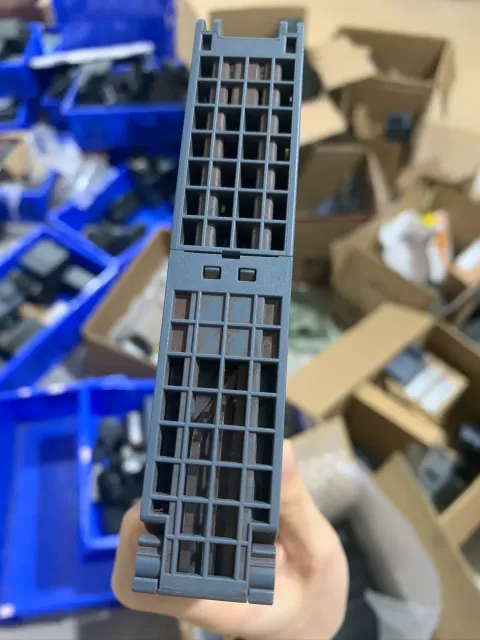 Siemens 6ES7 522-1BL10-0AA0 Industrial Automation Component — product photo 14 of 16