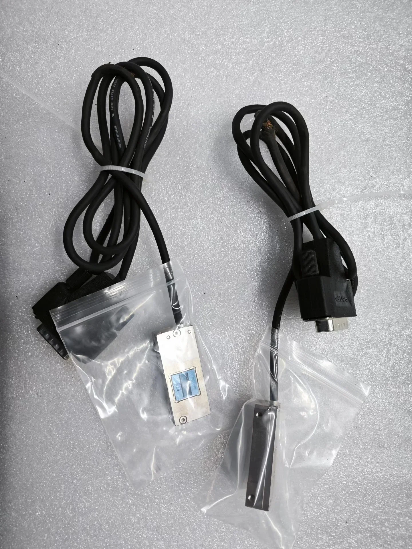 HEIDENHAIN 1095337-01 Industrial Encoder product photo 1