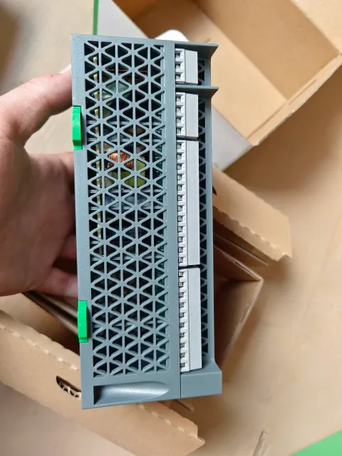 Schneider Electric / Modicon TM100C32RN PLC Module product photo 4