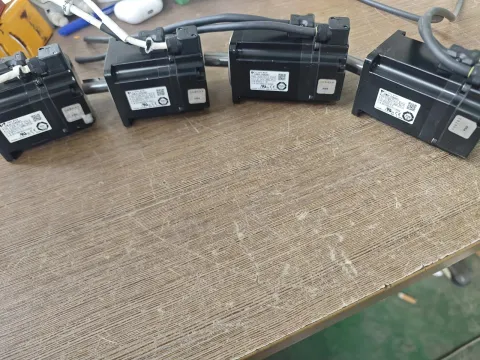 Yaskawa SGMJV-04ADA61 Motor & Drive Component product photo 1