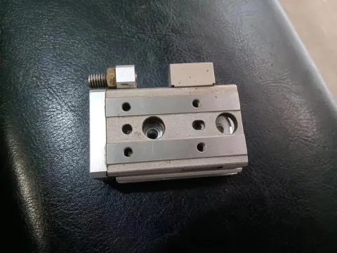 SMC MXQ6-10A Industrial Automation Component product photo 1