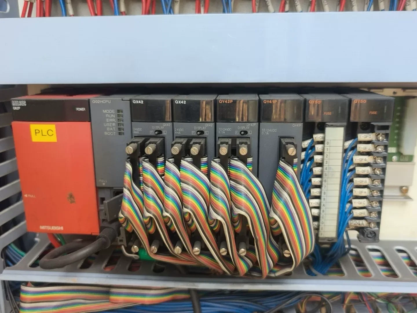 Mitsubishi Electric Q62P + Q02HCPU + QX42 x2 + QY42P + QY41P + QY50 x2 PLC Module product photo 1