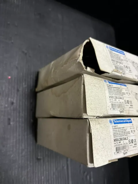 Telemecanique Sensors XS512B1DAL2 Industrial Sensor product photo 3