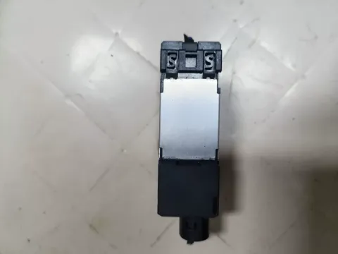KEYENCE GV-21P Industrial Sensor — product photo 16 of 19