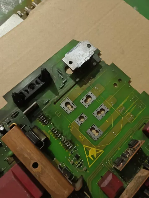 Siemens 6SE7027-2TD84-1HF3 Motor & Drive Component — product photo 6 of 13