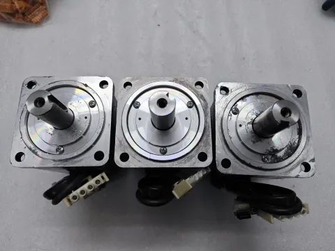 Yaskawa SGMJV-08A3E6S Motor & Drive Component product photo 7